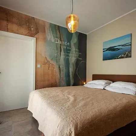 Mondeo Holiday home