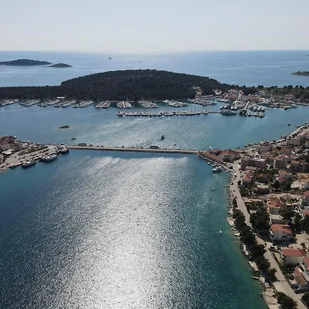 Mondeo * Rogoznica (Sibenik-Knin)
